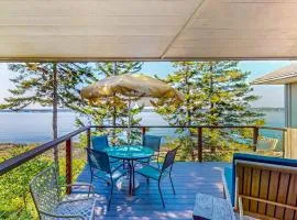 Deep Cove Cabin