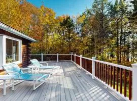 Lakefront lodge on Pemaquid Pond with dock, kayaks, canoe, SUP & firepits
