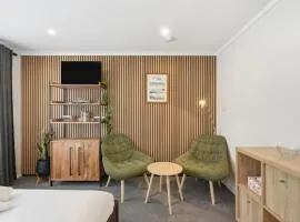 Airport Studio Retreat