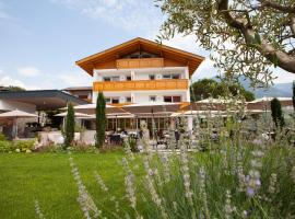 Hotel Eichenhof, hotel en Tirolo