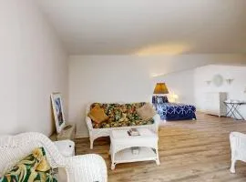 Ocean Breeze Condo