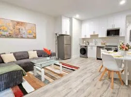 Mountain Views, Premium Coquitlam Stay, Minutes to Transit