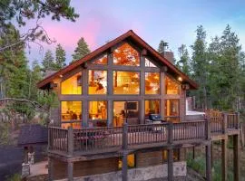 Silver Lining Lodge 374 I Amazing Views I Private Hot Tub I Activity Program