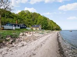 Gorgeous Home In Ebberup With Wifi