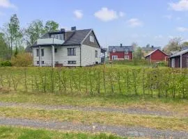 Lovely Home In Kosta With Wifi