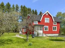 Awesome Home In Sävsjö With Ethernet Internet