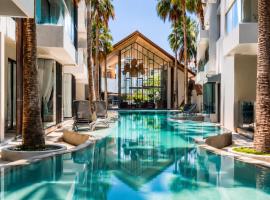 Suite Calypso 1BR Palmyrah Surin 300m to Beach, hotel i Surin Beach