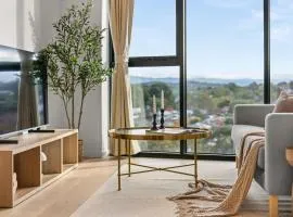Stylish 1-Bedroom Gem a 6-Minute Walk to Westfield with Parking