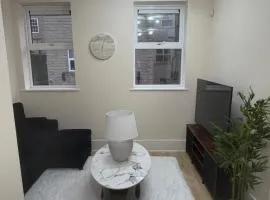 1 BEDROOM APARTMENT - West YORKSHIRE