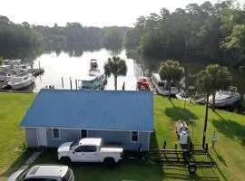 Lakefront Boathouse with Private Dock & Lake Views in Eutaw Springs, South Carolina