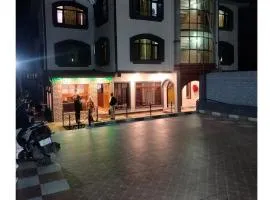 white house hotel and guest house