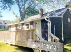 Vintage Cabin Escape with Porch & Stargazing Vibes in Voluntown, Connecticut