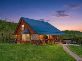 Secluded Cabin Retreat with Hot Tub in Berkeley Springs, West Virginia