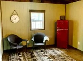 Cozy Cabin with Porch & Live Music Weekend Stay in Voluntown, Connecticut