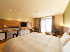 Jiuwu Hotel, khách sạn ở La Đông