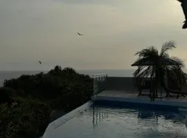 casa maku frente al mar puerto angel