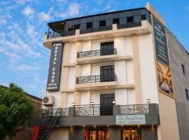 The Royal Casa Hotel and Banquet