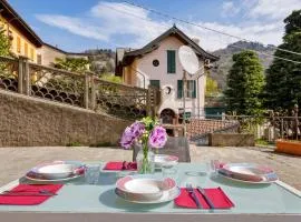 Brunate Large Apartment Near