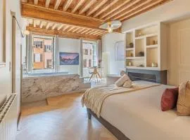Pure Haven, Luxury and Spa Suite, Old Chambéry