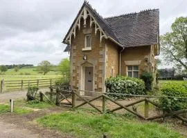 Gate Lodge - Sleeps 4 - Near Belvoir Castle