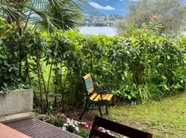 Casa lalla - charming house with garden and lake view