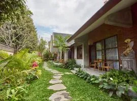 Yarama Cottages