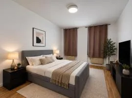 Bright and Elegant Private Room