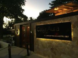 Casa Aura: Beachfront Premium Hostel, hótel í Tamarindo