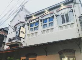 Spiegel Home Studio, hotel near Jamu Nyonya Meneer Museum, Semarang