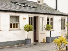 The Shepherds Huts & Well Lodge