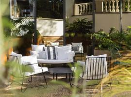 ibis Brussels Centre Chatelain, khách sạn ở Brussels