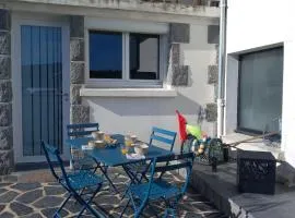 Studio cosy proche bourg et plages tout équipé