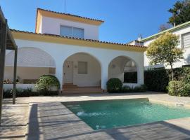 R5 Casa COLONIAL, hotel a Coma-ruga