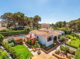 Villa Tamyan by Villa Plus