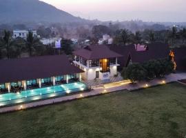 Karjat में, होटल Evo Farmstay