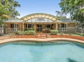5 Bedroom Spacious Bayside Retreat