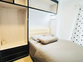 Flo's Transit Home