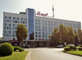 Hotel Mir
