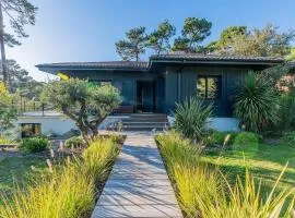 Villaluxe 10-12 people pool pool house cinema fiber