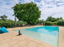 Les Tuquettes, hotel i Montcabrier
