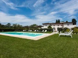Villa Yvonne by MMega