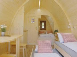 Traumhafter POD-XL mit Seesicht - inklusive privatem Bad und Terrasse, khách sạn ở Alpnach