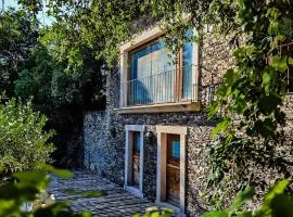 Aguilhões River House
