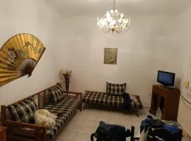 Leonidas Village House