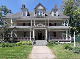 The Berkshire Mountain Inn，大巴靈頓的飯店