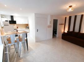 CHILL 4 pers Boîte à clé 24 sur 7 Netflix & Wifi, hotel i Joinville