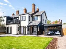 The Clay Pot-Wyndale Signature Stays
