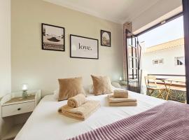 Baleal Classic Waves Guest House, hotel din Baleal