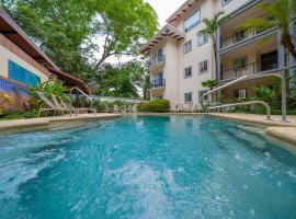 Surfside Tower - Ground Floor Condo with Pool, Walk to Potrero Beach, Hotel in Potrero