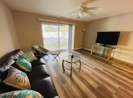 Modern 1BR Near Moss Rehab Monthly Deal